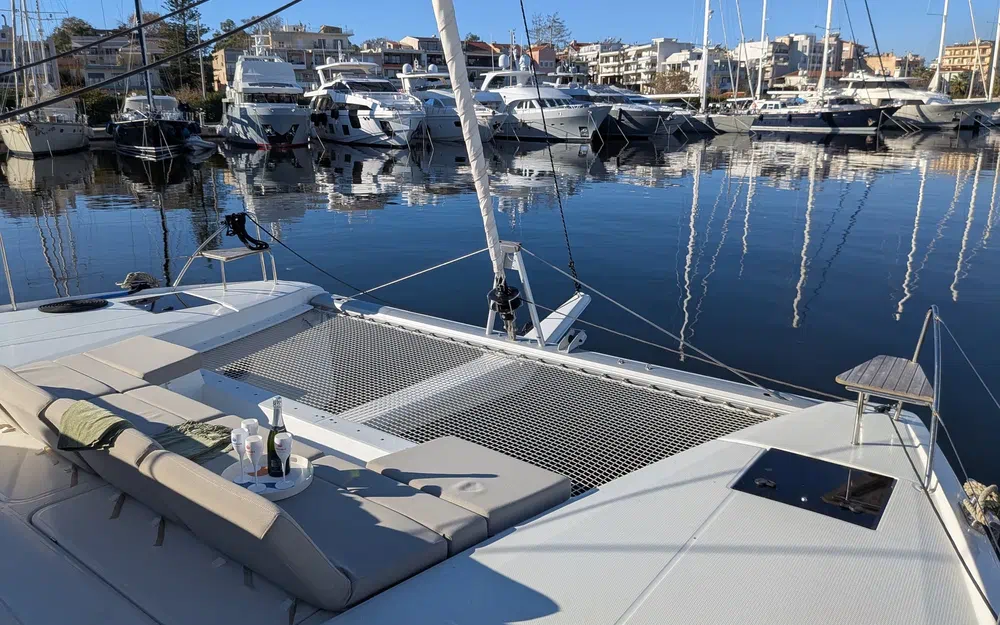 slider 13 Fountaine Pajot Astrea 42