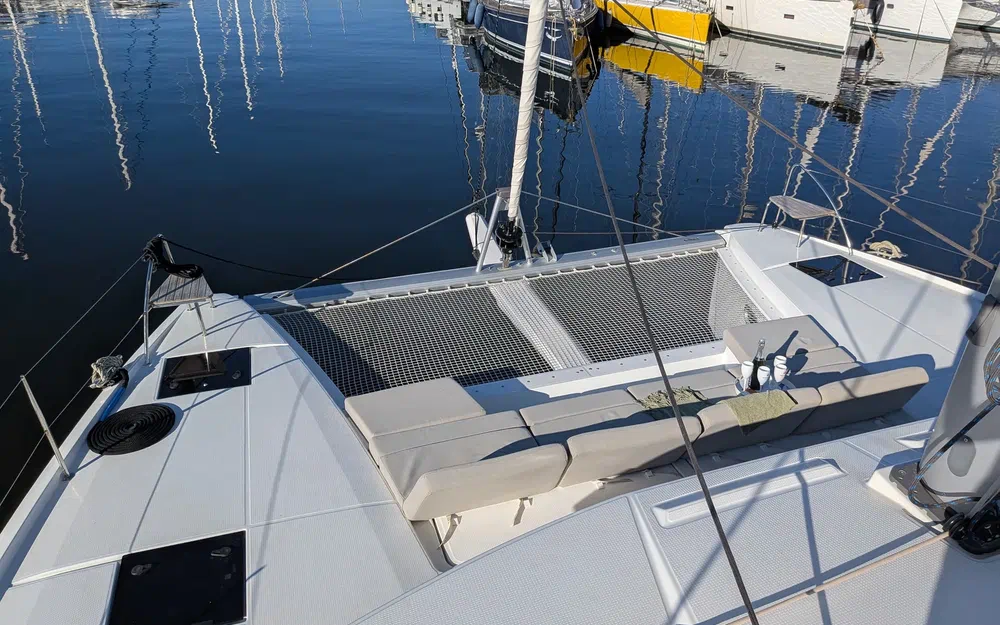 slider 14 Fountaine Pajot Astrea 42