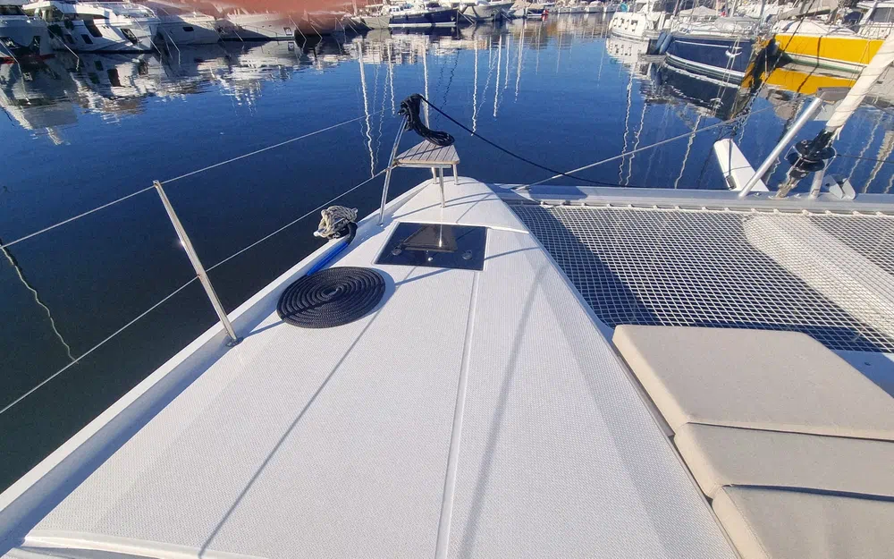 slider 20 Fountaine Pajot Astrea 42