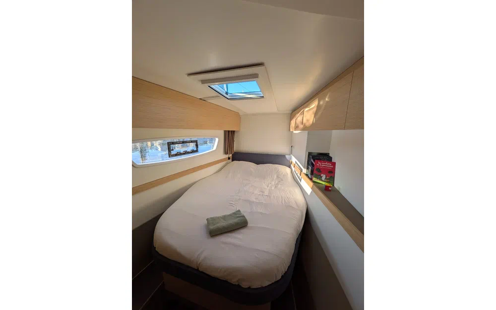 slider 69 Fountaine Pajot Astrea 42