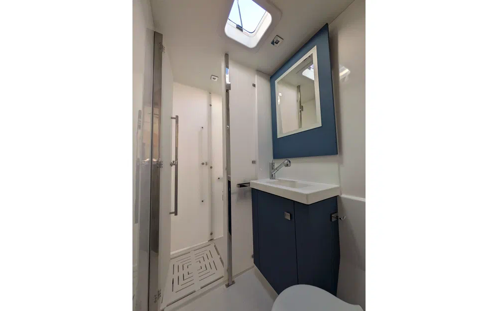 slider 75 Fountaine Pajot Astrea 42