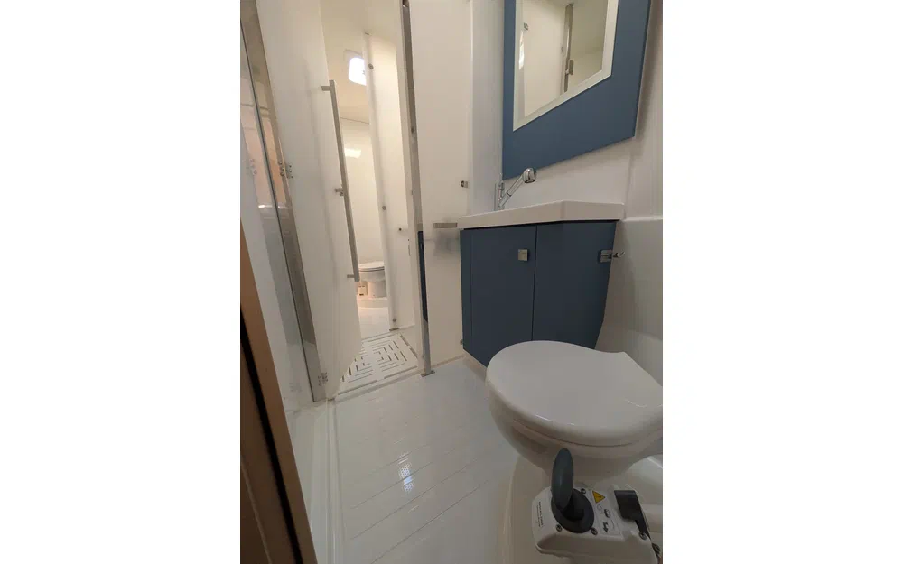 slider 76 Fountaine Pajot Astrea 42