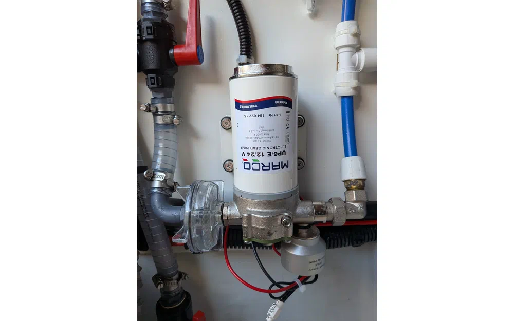 slider 86 Fountaine Pajot Astrea 42