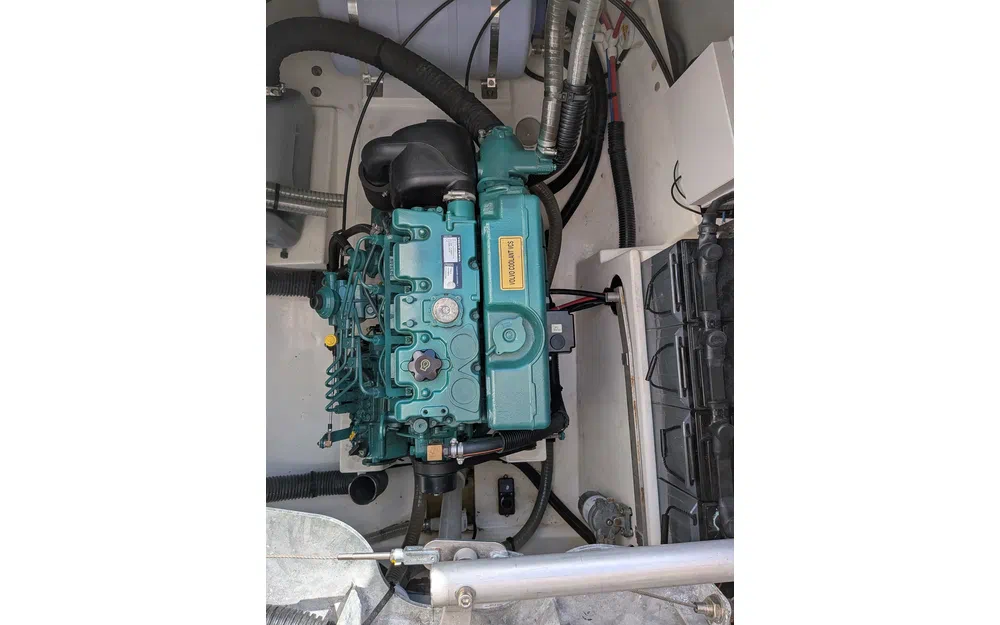 slider 92 Fountaine Pajot Astrea 42