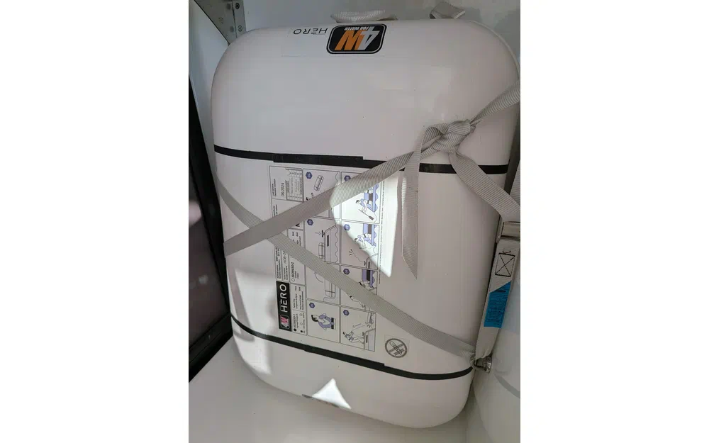 slider 93 Fountaine Pajot Astrea 42