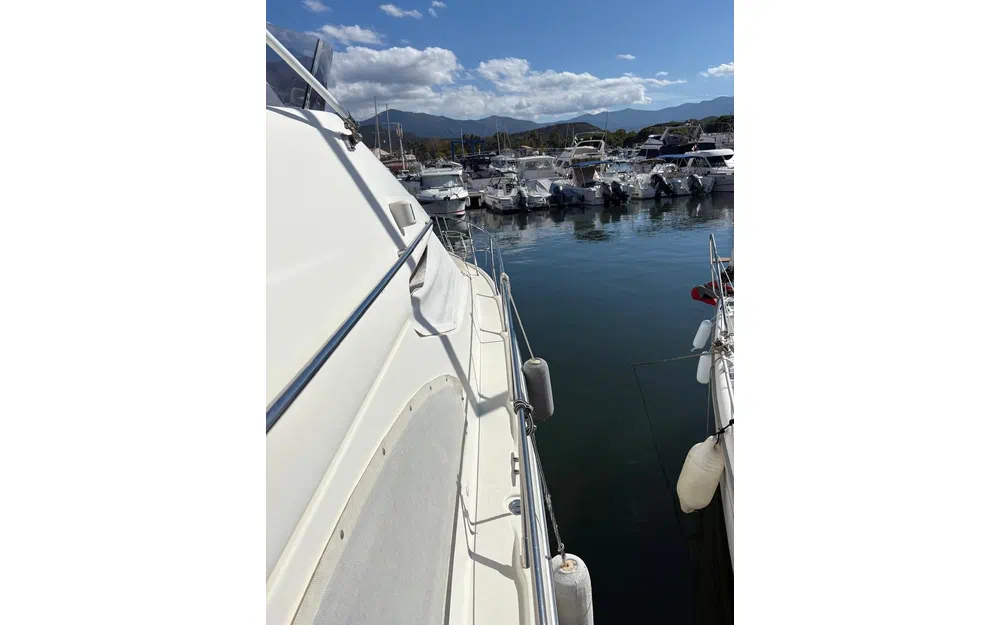 slider 7 Cranchi Atlantique 40 Fly