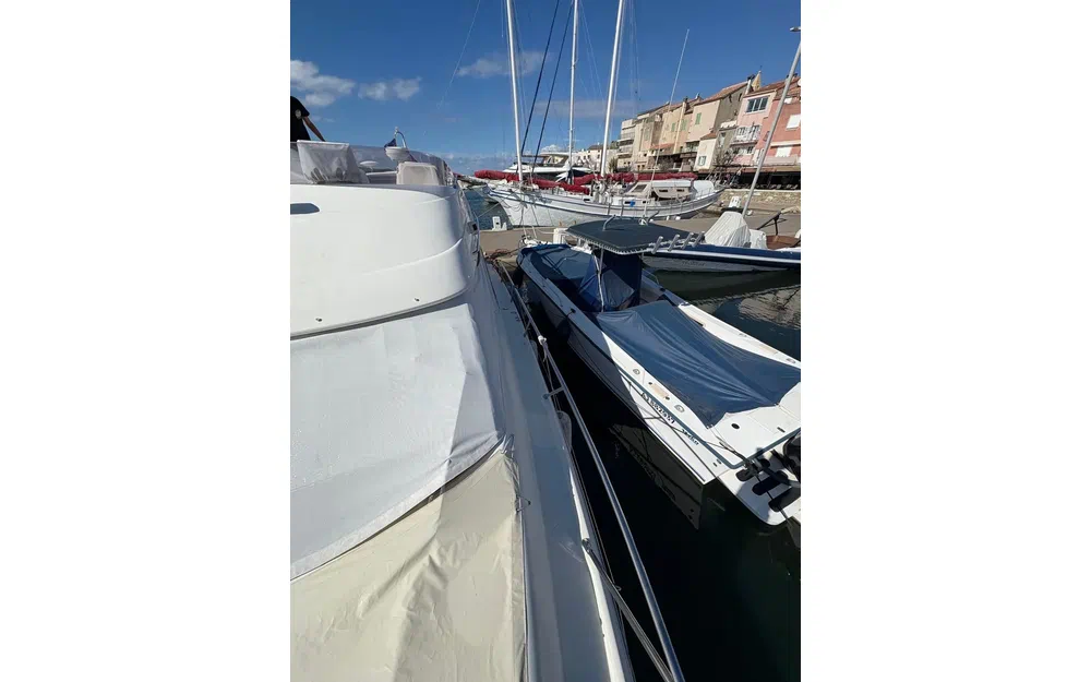 slider 8 Cranchi Atlantique 40 Fly