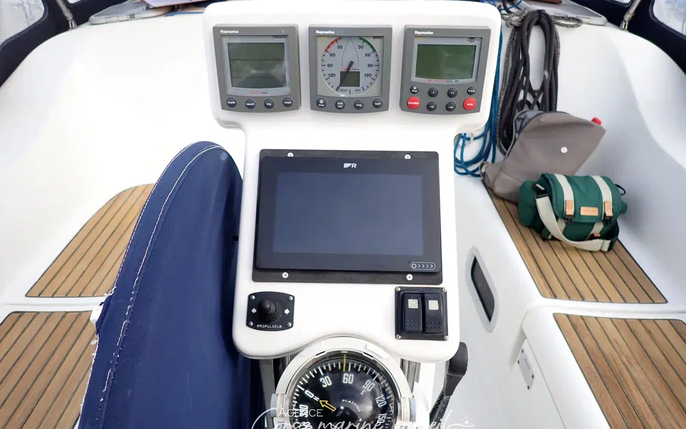 slider 32 Beneteau Oceanis 393 Clipper