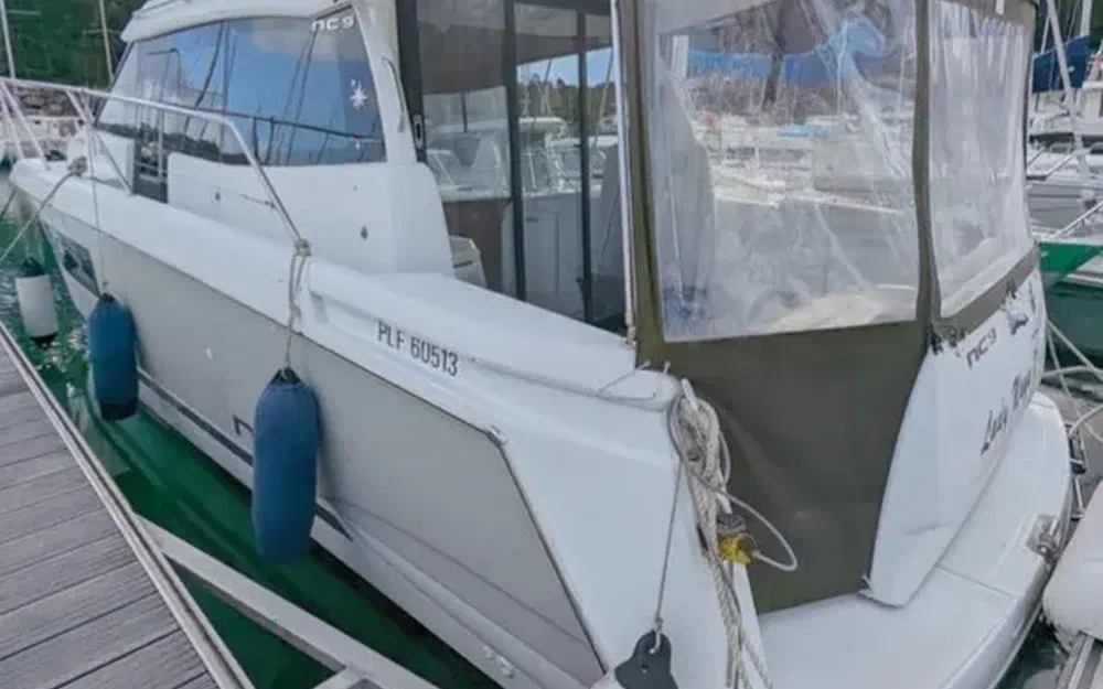 slider 1 Jeanneau NC 9