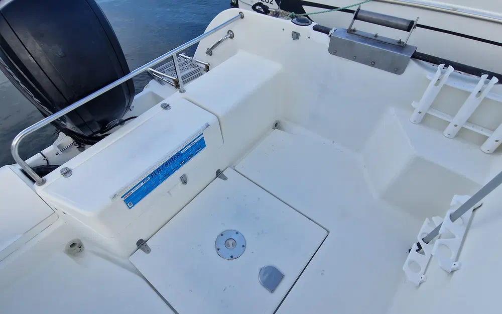 slider 6 Guymarine GM 580