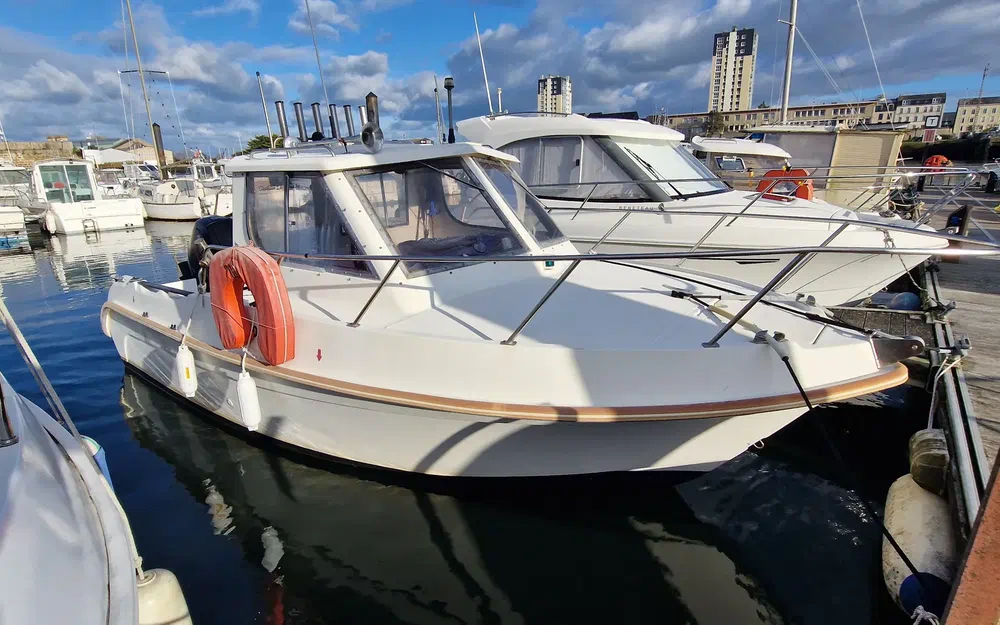 slider 9 Guymarine GM 580