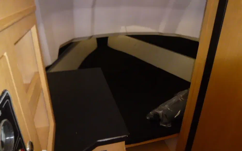 slider 18 Ranieri Cayman 38 Executive