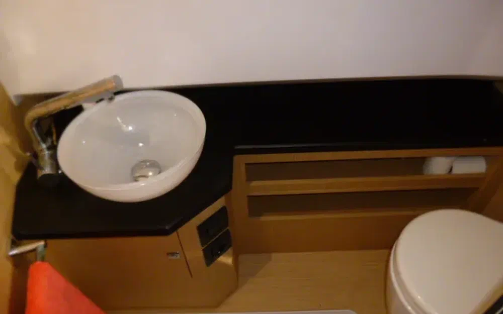 slider 20 Ranieri Cayman 38 Executive