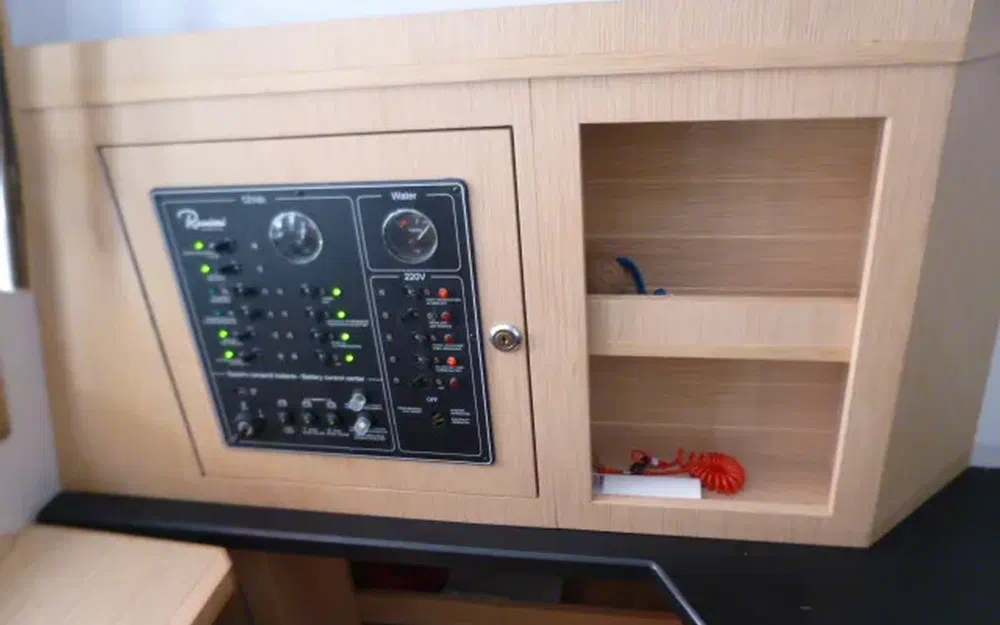 slider 22 Ranieri Cayman 38 Executive