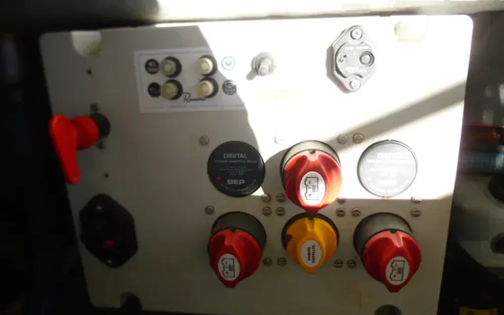 slider 24 Ranieri Cayman 38 Executive