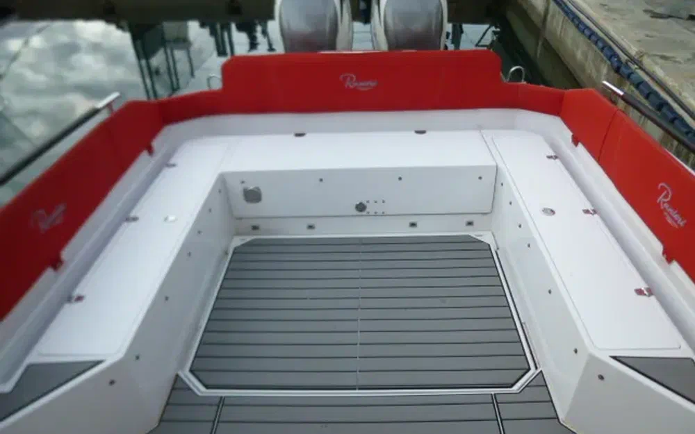 slider 3 Ranieri Cayman 38 Executive