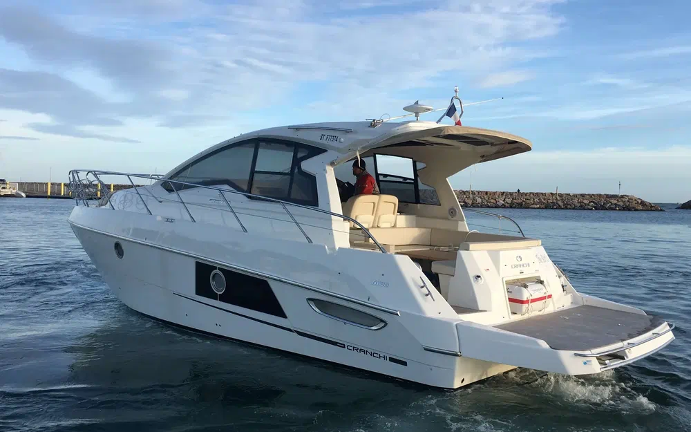 slider 13 Cranchi M 38 Hard Top