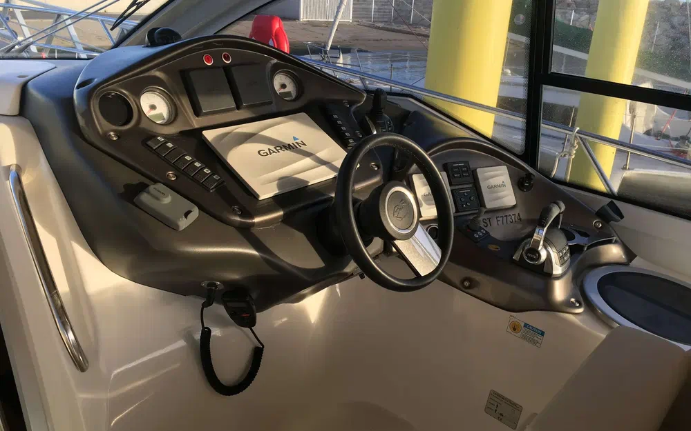 slider 16 Cranchi M 38 Hard Top