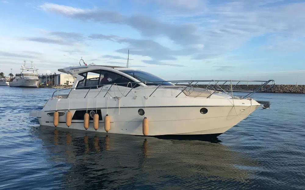 slider 1 Cranchi M 38 Hard Top