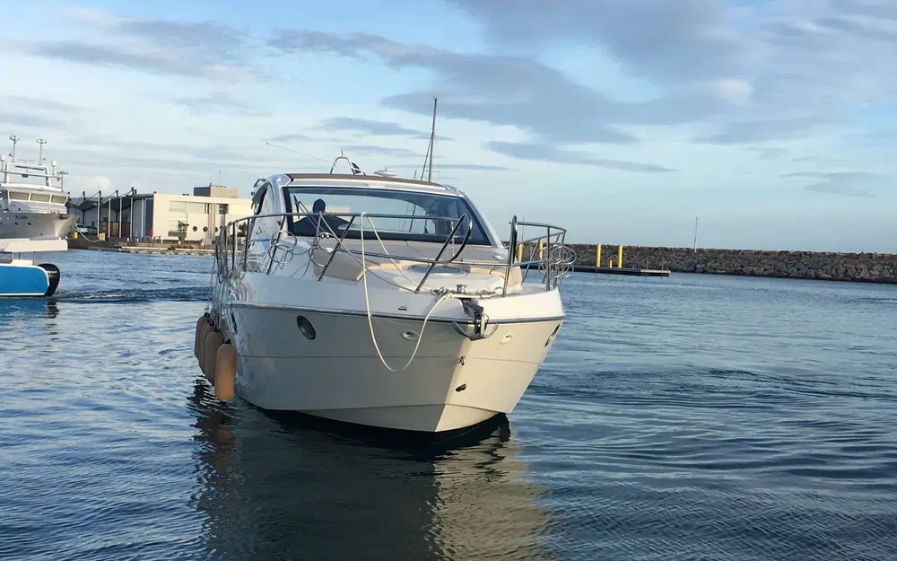 slider 4 Cranchi M 38 Hard Top