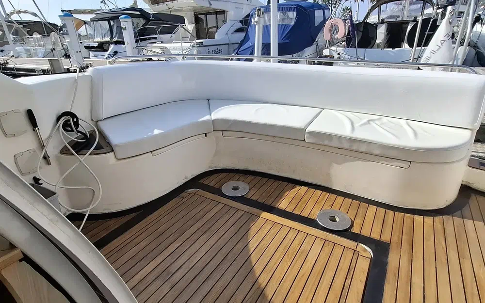 slider 17 Sealine 360