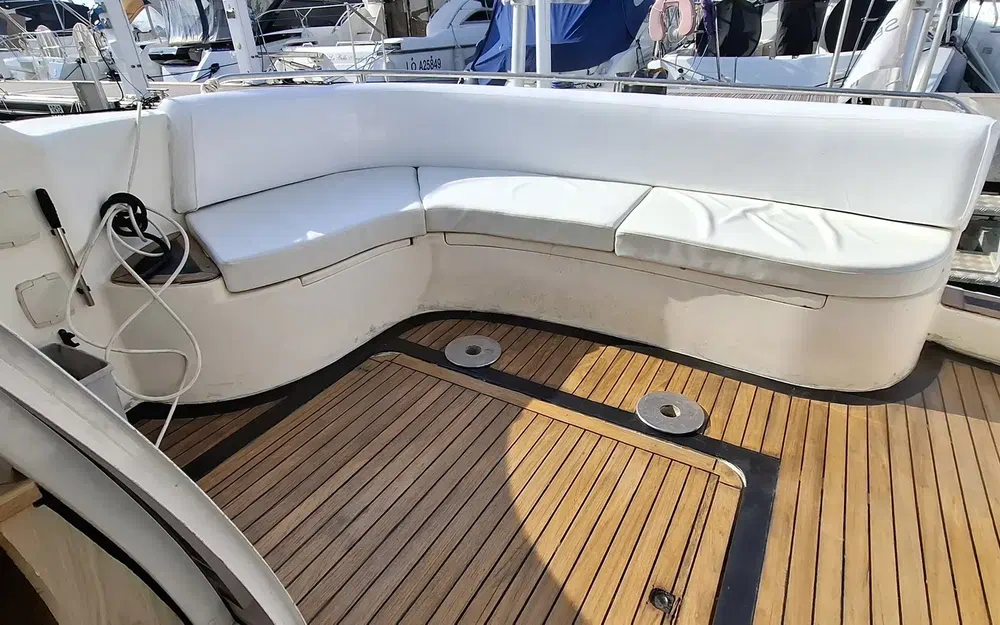 slider 18 Sealine 360