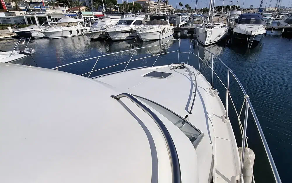 slider 19 Sealine 360