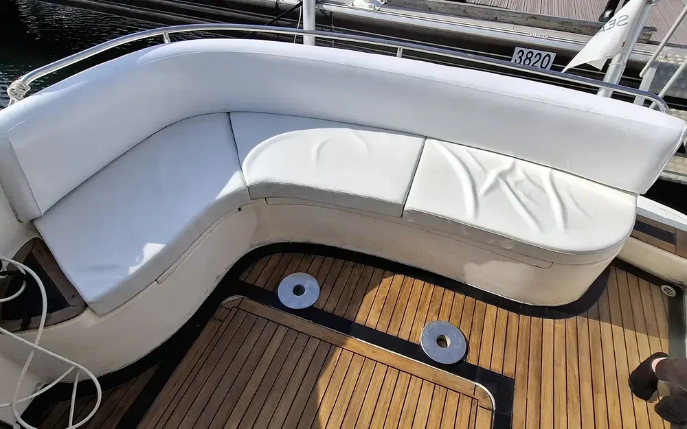 slider 26 Sealine 360