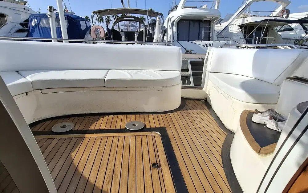 slider 33 Sealine 360