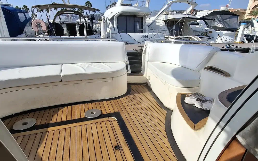 slider 34 Sealine 360