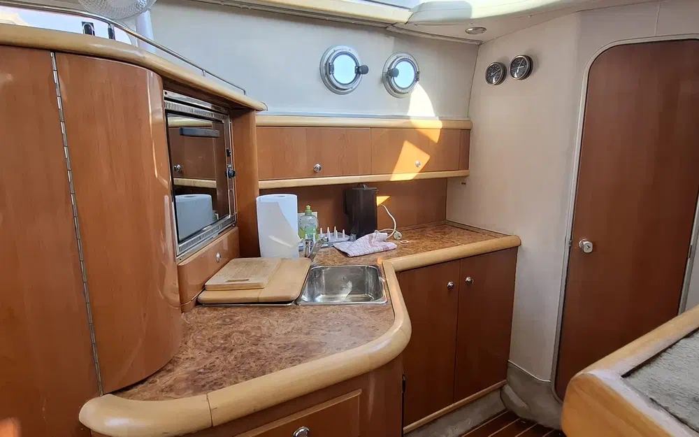 slider 6 Sealine 360