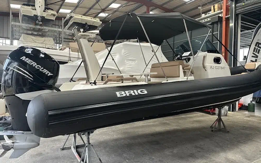 slider 1 Brig Eagle 8