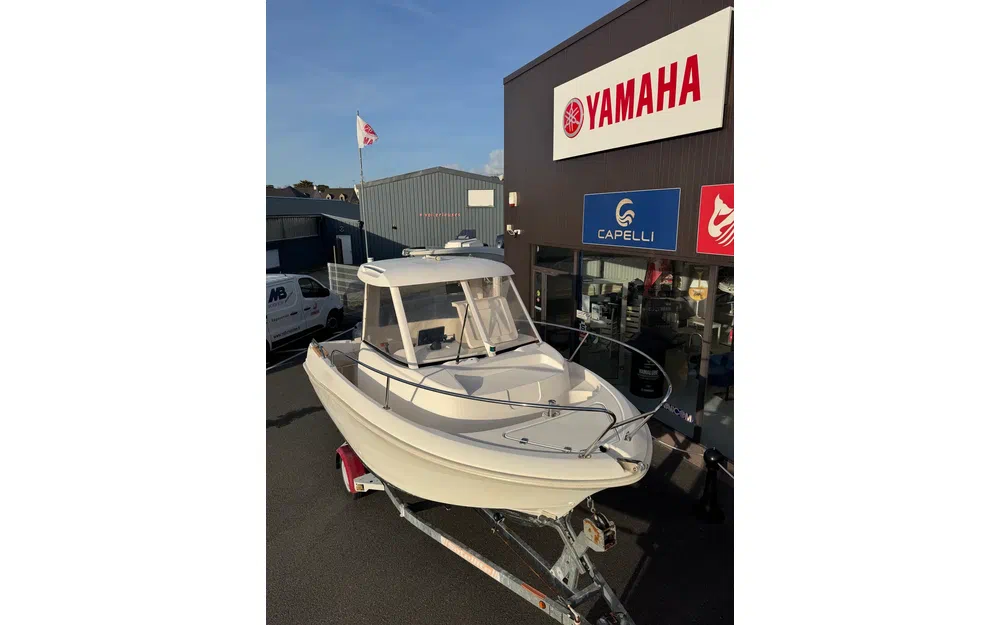 slider 1 Jeanneau Merry fisher 585 marlin
