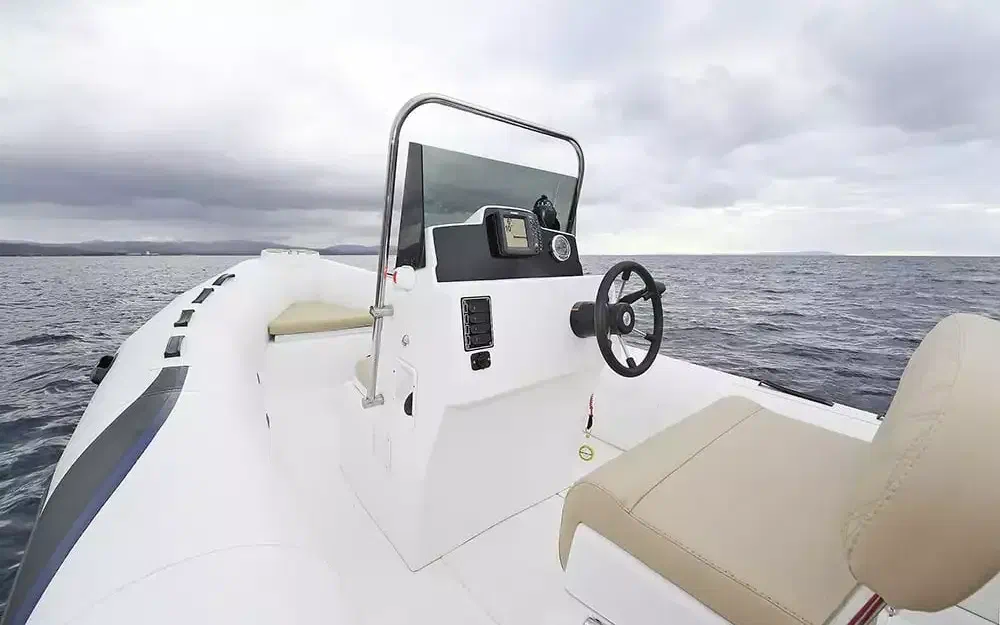 slider 4 Tiger Marine Tiger 600 Open