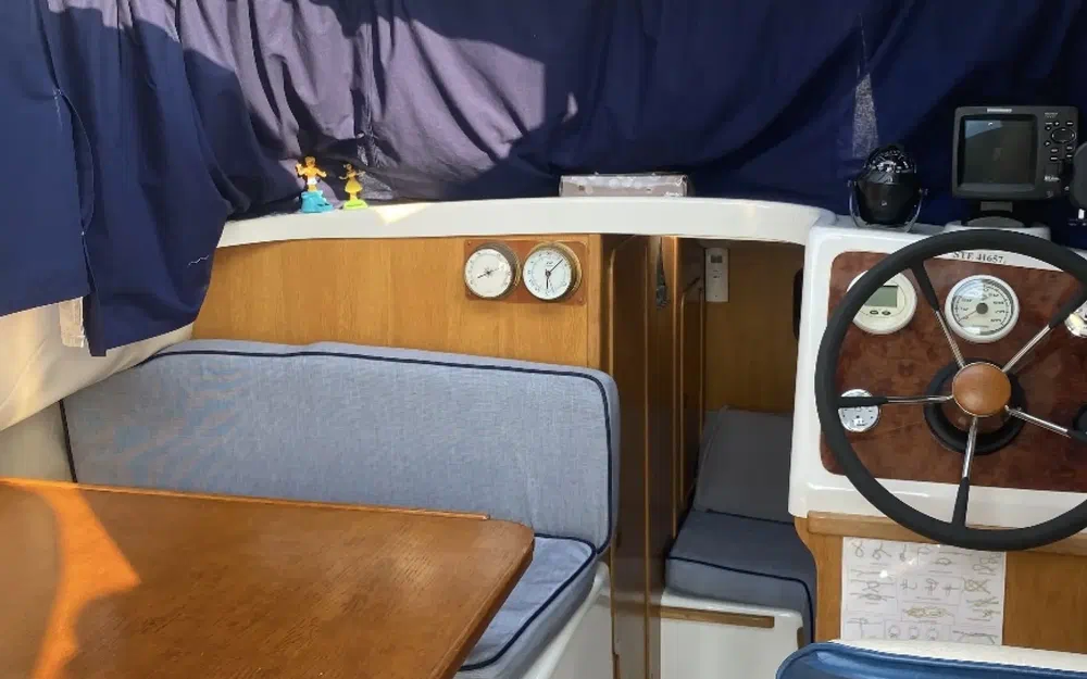 slider 10 Quicksilver 650 Cruiser