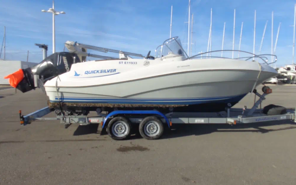 slider 1 Quicksilver 635 Commander