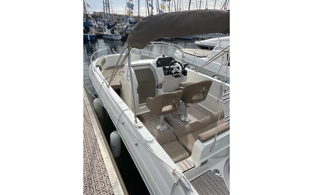 slider 9 Pacific Craft 625 Open