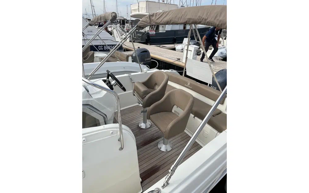 slider 3 Pacific Craft 625 Open