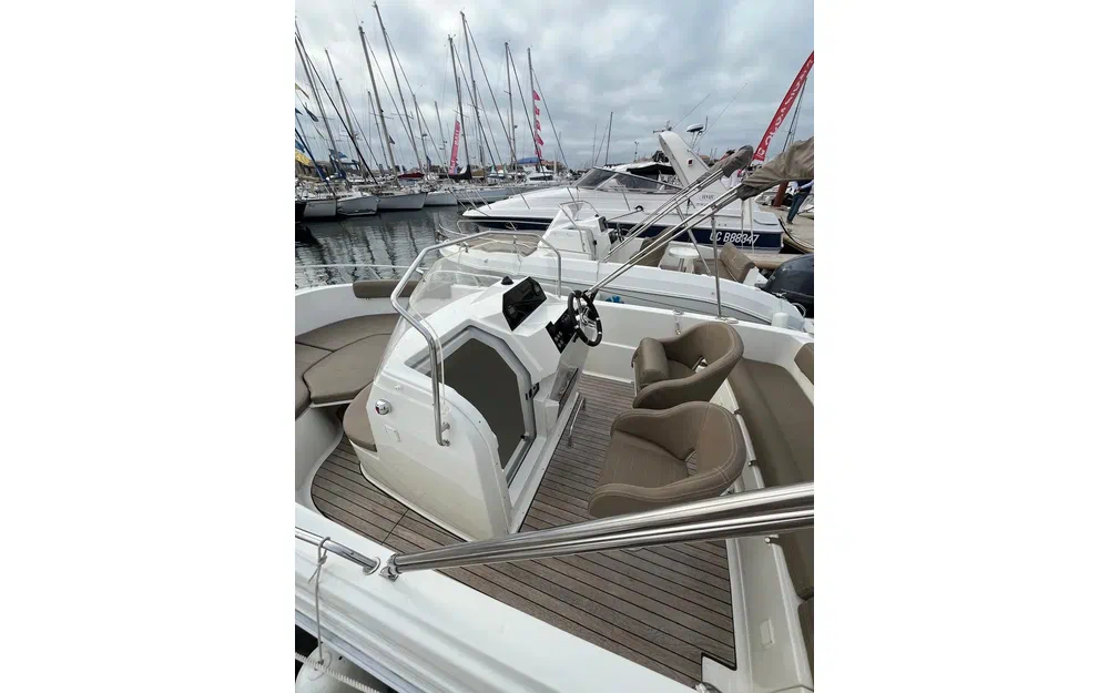 slider 5 Pacific Craft 625 Open