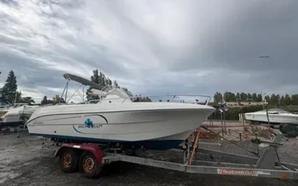 slider 17 Pacific Craft 625 Open