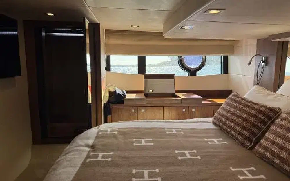 slider 1 Sunseeker Portofino 48