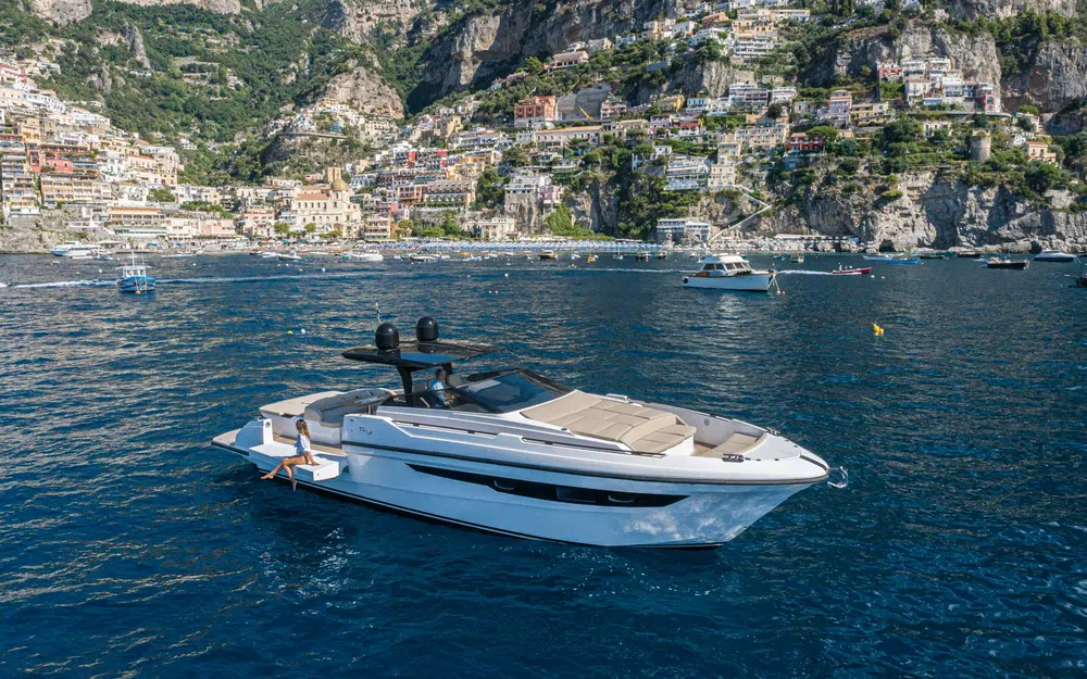 slider 1 Rio Yachts Daytona 50