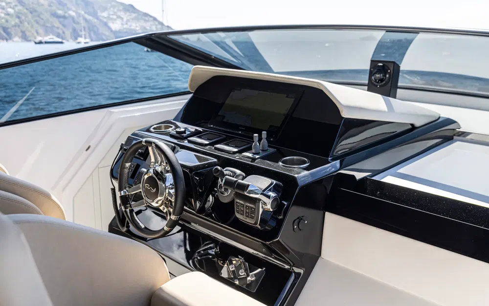 slider 5 Rio Yachts Daytona 50