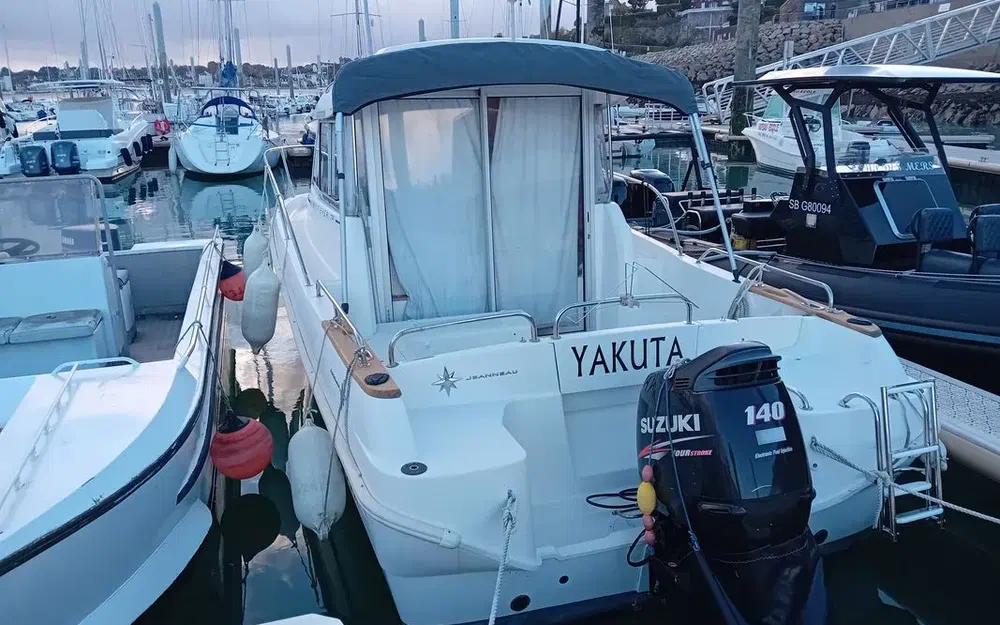 slider 8 Jeanneau Merry Fisher 725