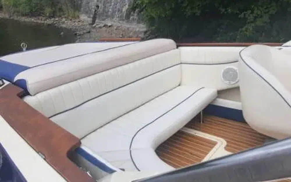 slider 3 Guernsey 20