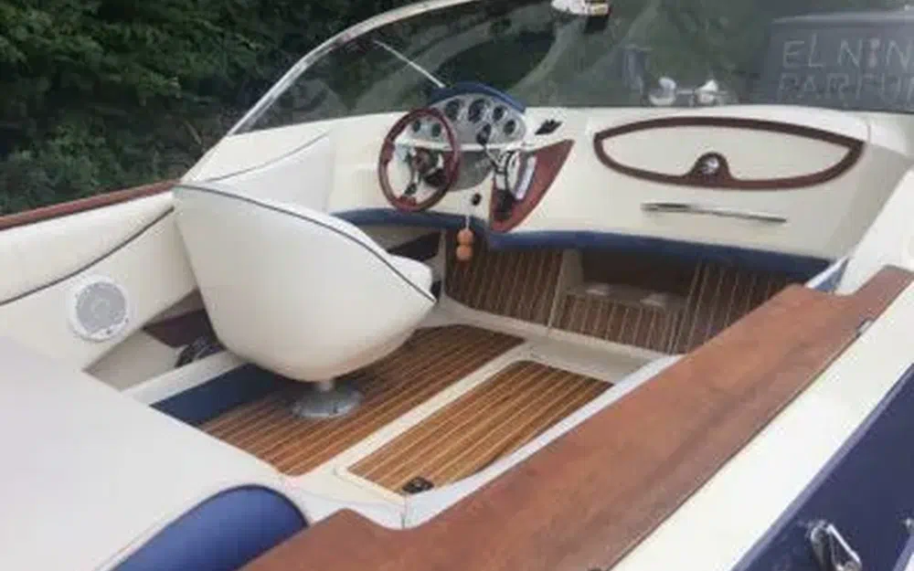 slider 2 Guernsey 20