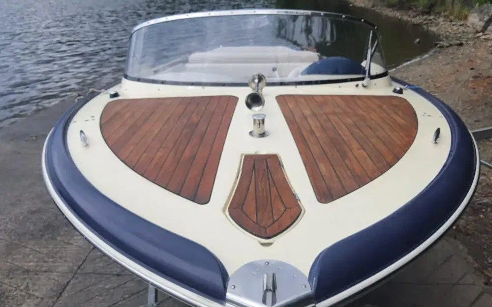 slider 1 Guernsey 20