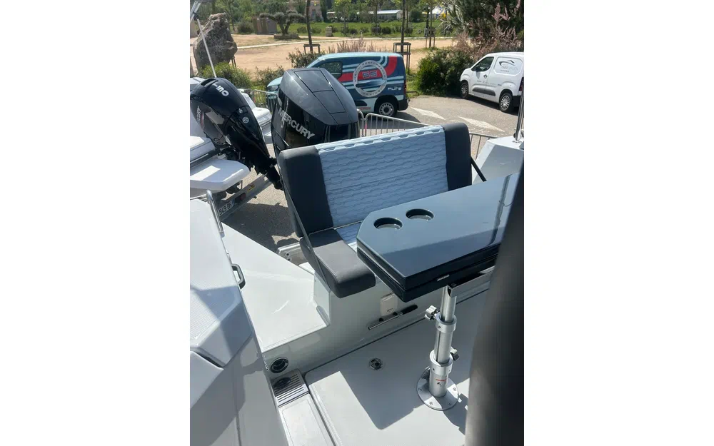 slider 5 XO Boats DFNDR 9