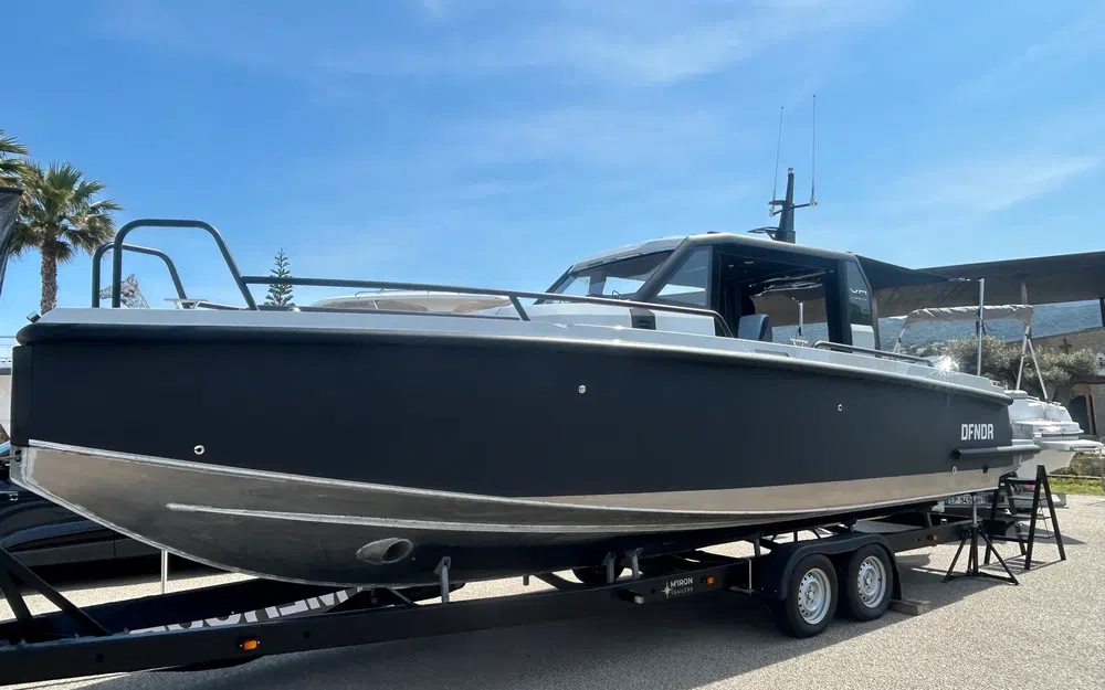 slider 0 XO Boats DFNDR 9