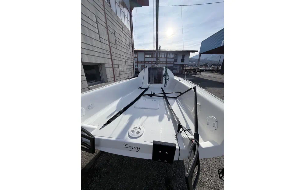 slider 2 Beneteau First 18 SE